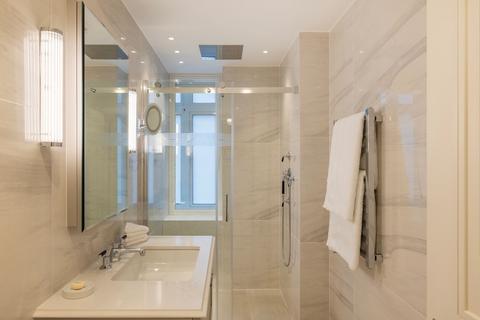 2 bedroom apartment to rent, Mayfair W1K
