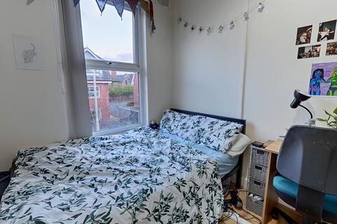 4 bedroom terraced house to rent, Smithdown Road, Smithdown Road L15