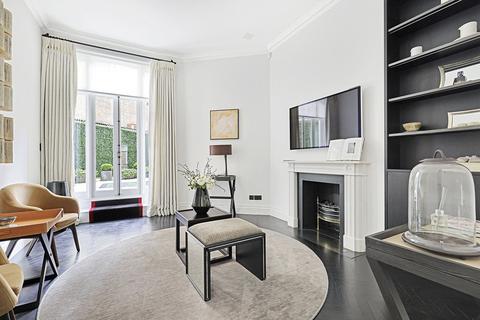 Pont Street, Knightsbridge, London, SW1X