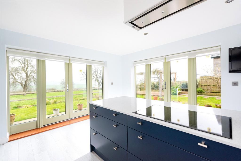 Kitchen/Breakfast Rm
