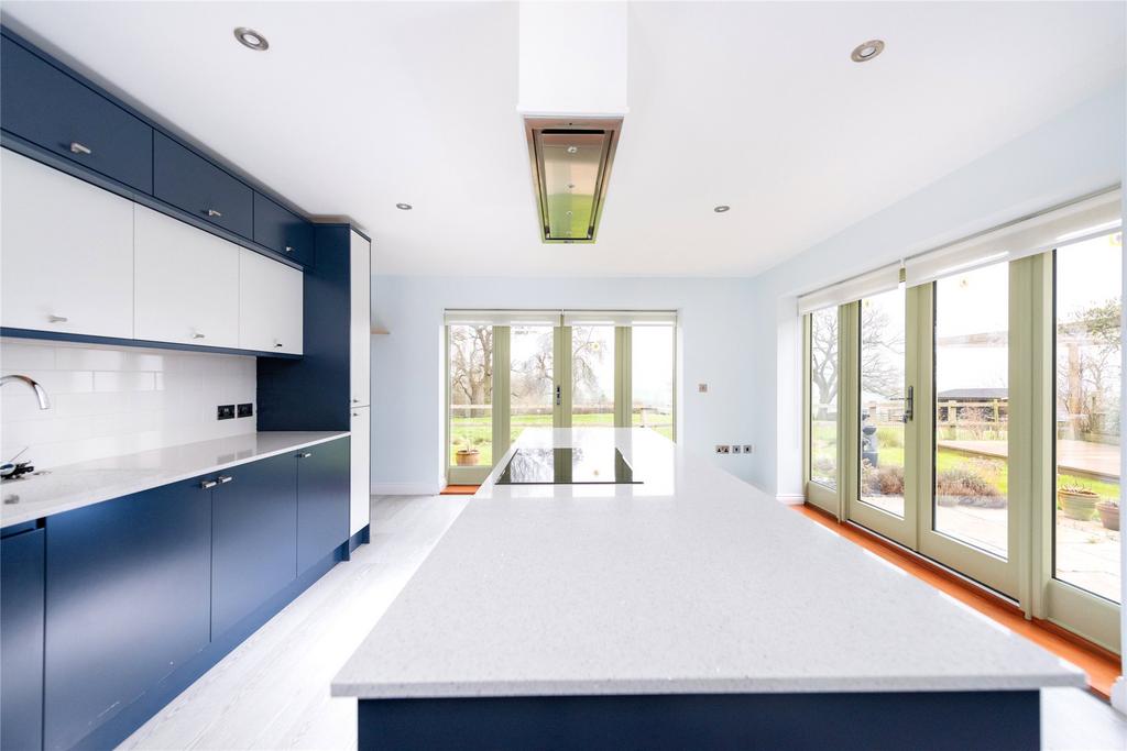 Kitchen/Breakfast Rm