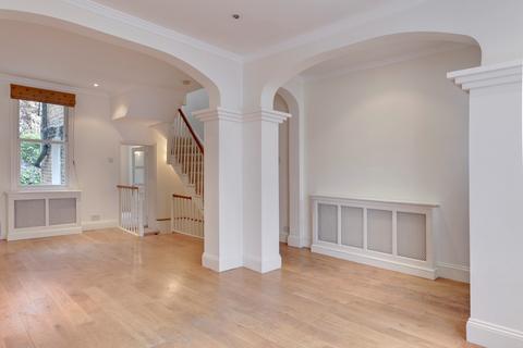 3 bedroom terraced house to rent, Hillgate Place, Nottinghill Gate W8