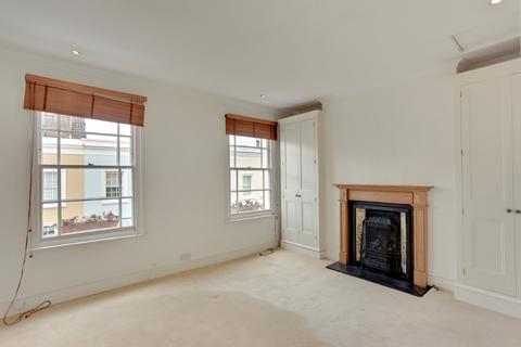 3 bedroom terraced house to rent - Hillgate Place, Nottinghill Gate W8