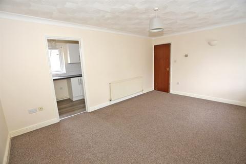 2 bedroom flat for sale, Cardington Court, Fletcher Way, Acle, NR13