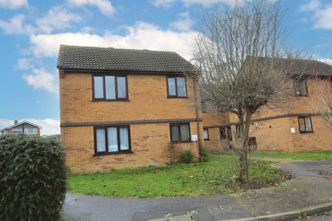 2 bedroom flat for sale, Cardington Court, Fletcher Way, Acle, NR13