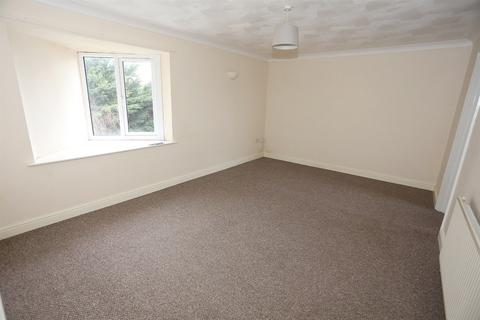 2 bedroom flat for sale, Cardington Court, Fletcher Way, Acle, NR13