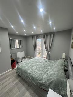 2 bedroom flat to rent - Brompton Park Crescent, London, SW6