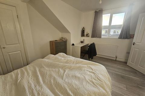 3 bedroom house to rent, John Street, Leeds