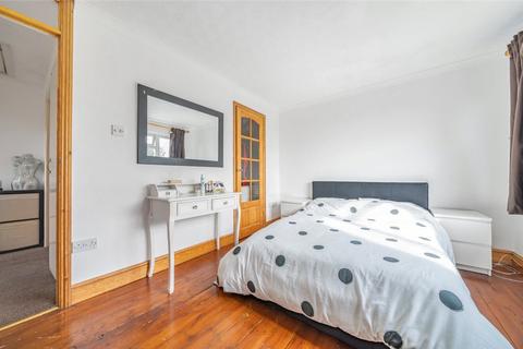 148 Lunedale Road, Dartford, DA2 6HT