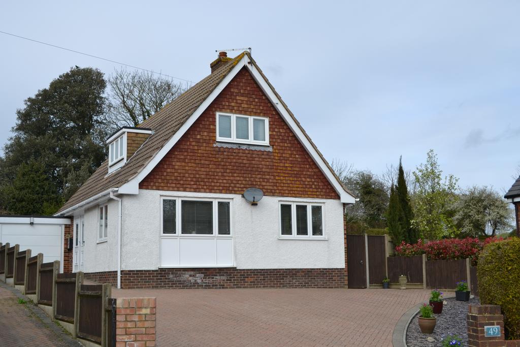 Balmoral Road, Kingsdown CT14 4 bed detached bungalow for sale £515,000