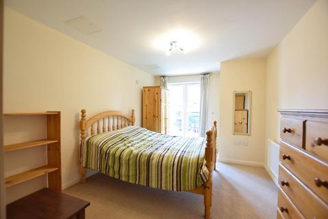 2 bedroom flat to rent - Aveley House, Reading RG1