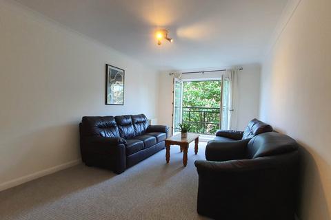 2 bedroom flat to rent, Aveley House, Reading RG1