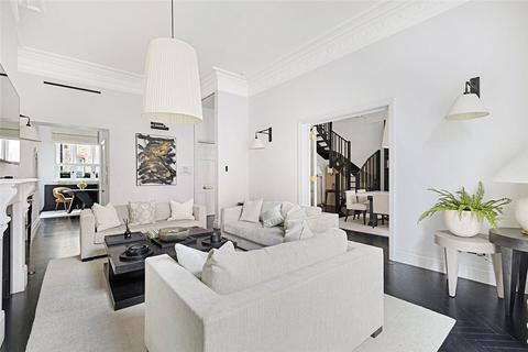 3 bedroom apartment to rent, Pont Street, Knightsbridge, London, SW1X