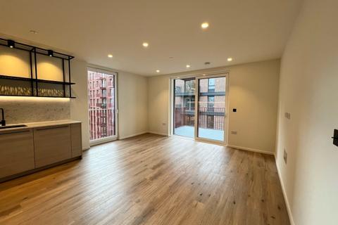 2 bedroom apartment to rent - Iris House, 12 Hemlock Street London E14