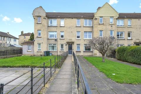 1/2 Lochend Square, Edinburgh, EH7 6ED