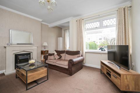 1/2 Lochend Square, Edinburgh, EH7 6ED