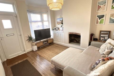 2 bedroom terraced house for sale - Knighton Fields Road East, Leicester, Leicester, LE2