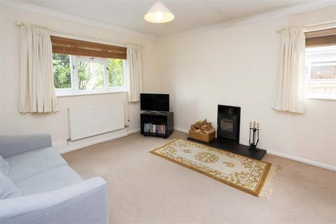 3 bedroom detached house for sale, No Through Road in Hurst Green