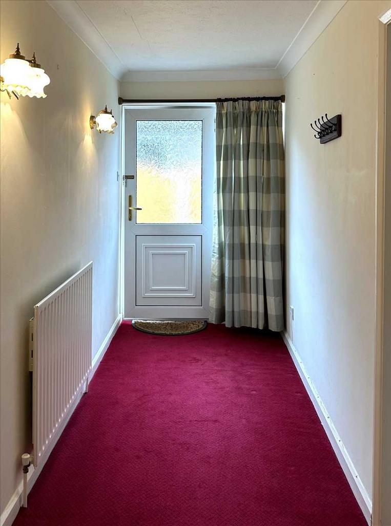 L shaped entrance