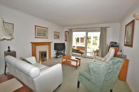 3 bedroom bungalow for sale, Lodge Way, Grantham, Lincolnshire, NG31 8DD