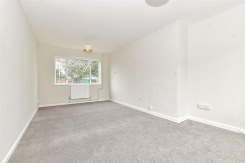 3 bedroom terraced house for sale, Thursley Crescent, New Addington, Croydon, Surrey