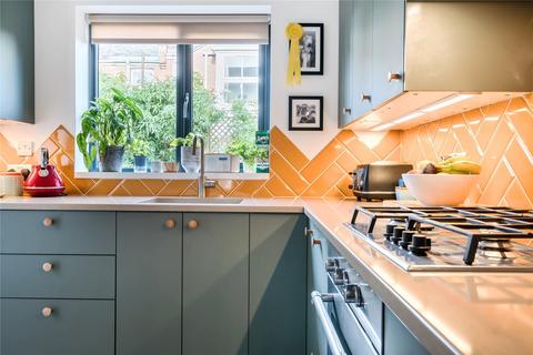 31 East Grove Road, Exeter, EX2 4LX