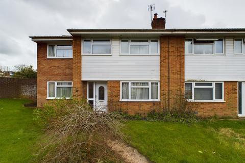 4 bedroom semi-detached house for sale - Finch Road, Chipping Sodbury, BS37
