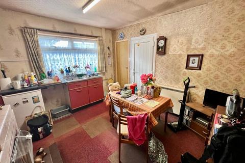 2 bedroom semi-detached bungalow for sale, Howclough Drive, Worsley, M28