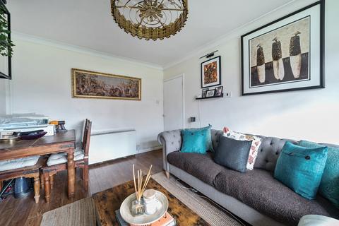 10 Milford Close, London, SE2 0DT