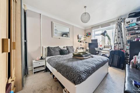 10 Milford Close, London, SE2 0DT