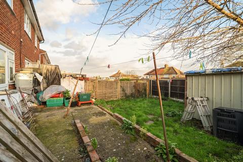 10 Milford Close, London, SE2 0DT