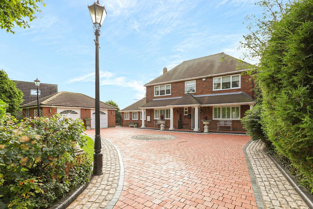 Clowne, Chesterfield S43 4 bed detached house for sale £699,500