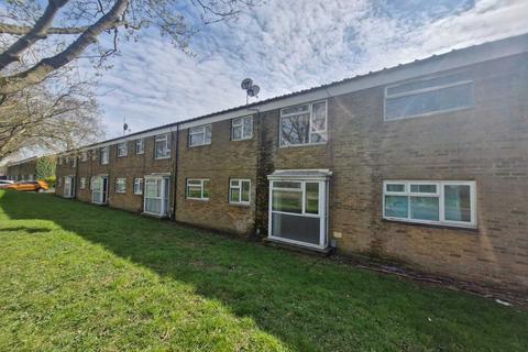 2 bedroom flat for sale, Spear Close, Luton LU3