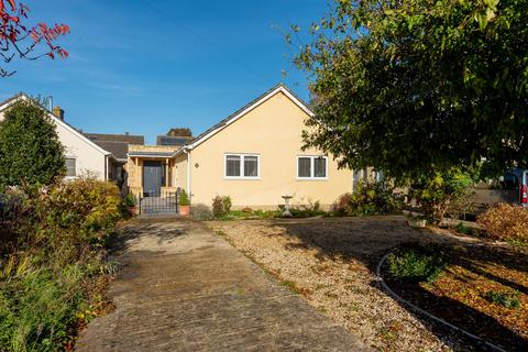 3 bedroom detached bungalow for sale - Busby Close, Stonesfield, OX29