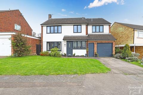 4 bedroom detached house for sale, Great Lawn, Ongar CM5