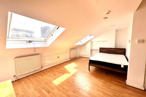 1 bedroom flat to rent, Castle Hill Parade, Ealing, W13