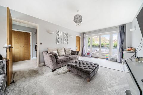 3 bedroom detached house for sale - Maple Place, Weybourne, Farnham, GU9