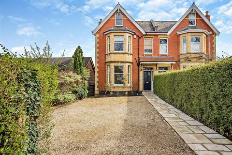 184 Leckhampton Road, Cheltenham, GL53 0AE