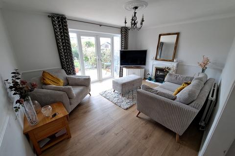 4 bedroom detached house for sale, Princes Road, Langney Point, Eastbourne BN23