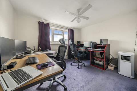 27 Eagle Way, Shoeburyness, Southend-on-sea, SS3 9XZ