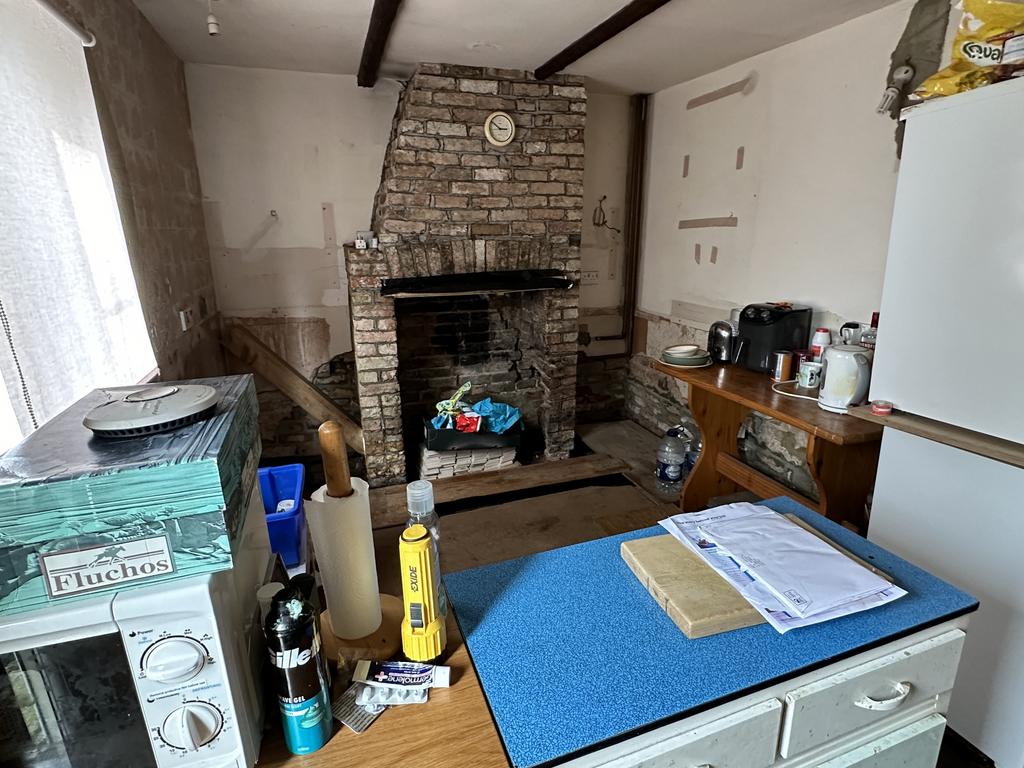 Kitchen.JPG