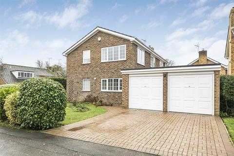 3 bedroom detached house for sale, Thamesfield Gardens