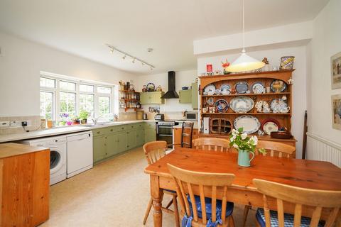 114 Townhead Road, Sheffield, S17 3GB