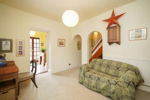 114 Townhead Road, Sheffield, S17 3GB