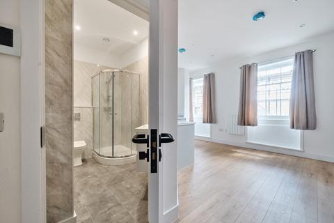1 bed flat/apartment for rent in Staple Gardens, Hampshire SO23