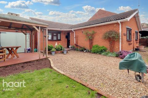 2 bedroom detached bungalow for sale - March Road, Rings End