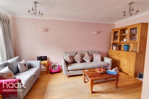 3 bedroom end of terrace house for sale, Stonefield Park, Maidenhead