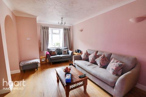 3 bedroom end of terrace house for sale, Stonefield Park, Maidenhead