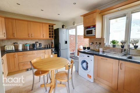 3 bedroom end of terrace house for sale, Stonefield Park, Maidenhead