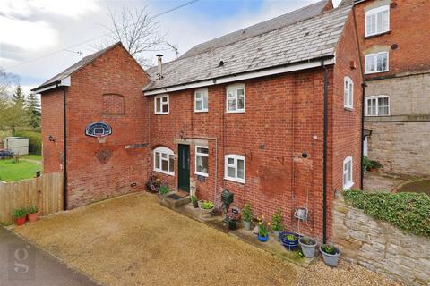4 bedroom end of terrace house for sale, Lugg Bridge Road, Hereford